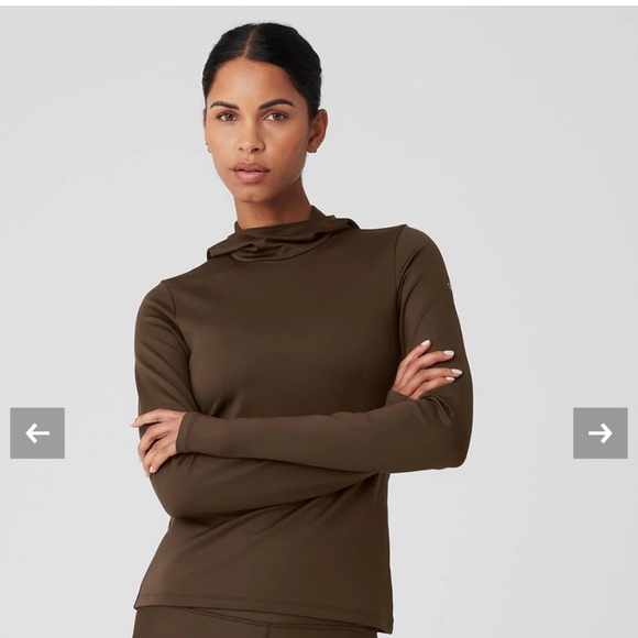 ALO Yoga Tops - %.  NWT - ALO Airlift Winter Warm Hooded Runner - M Espresso